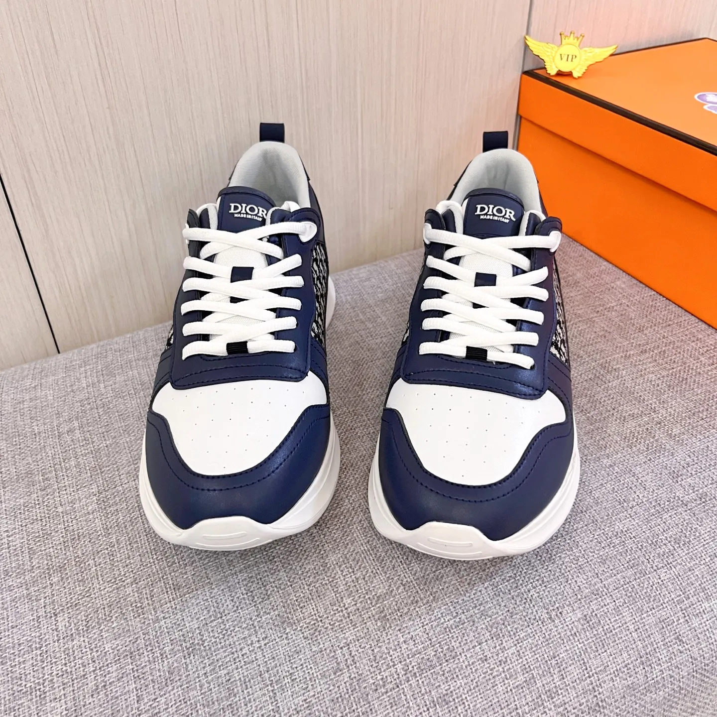 Men's Men's Shoes Men's Shoes 💰 400 Men's Men's Shoes 💰 [ Dior ] 🔥 High-end men's shoes brand official website 1:1 latest masterpiece: the upper is made of Italian imported first-layer cowhide with a comfortable and breathable lining ➕ Original non-slip and wear-resistant outsole 🔥, making walking more convenient and comfortable! An exclusive new model, a stunning work, a beautiful 1:1 replica [color] compared to the official quality! Create a fashionable personality to set off your uniqueness! A must-have for trendy men! Classic🔥Size: 38-44 Color: Multiple colors available🔥.